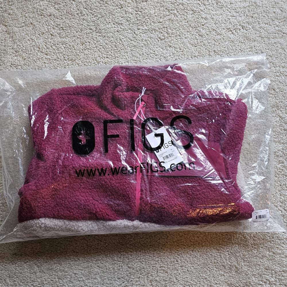 FIGS ON SHIFT HIGH PILE FLEECE PULLOVER JACKET